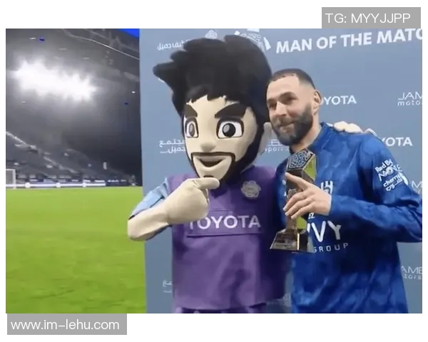 早报：C罗继续罢赛引关注本泽马帽子戏法助新月大胜